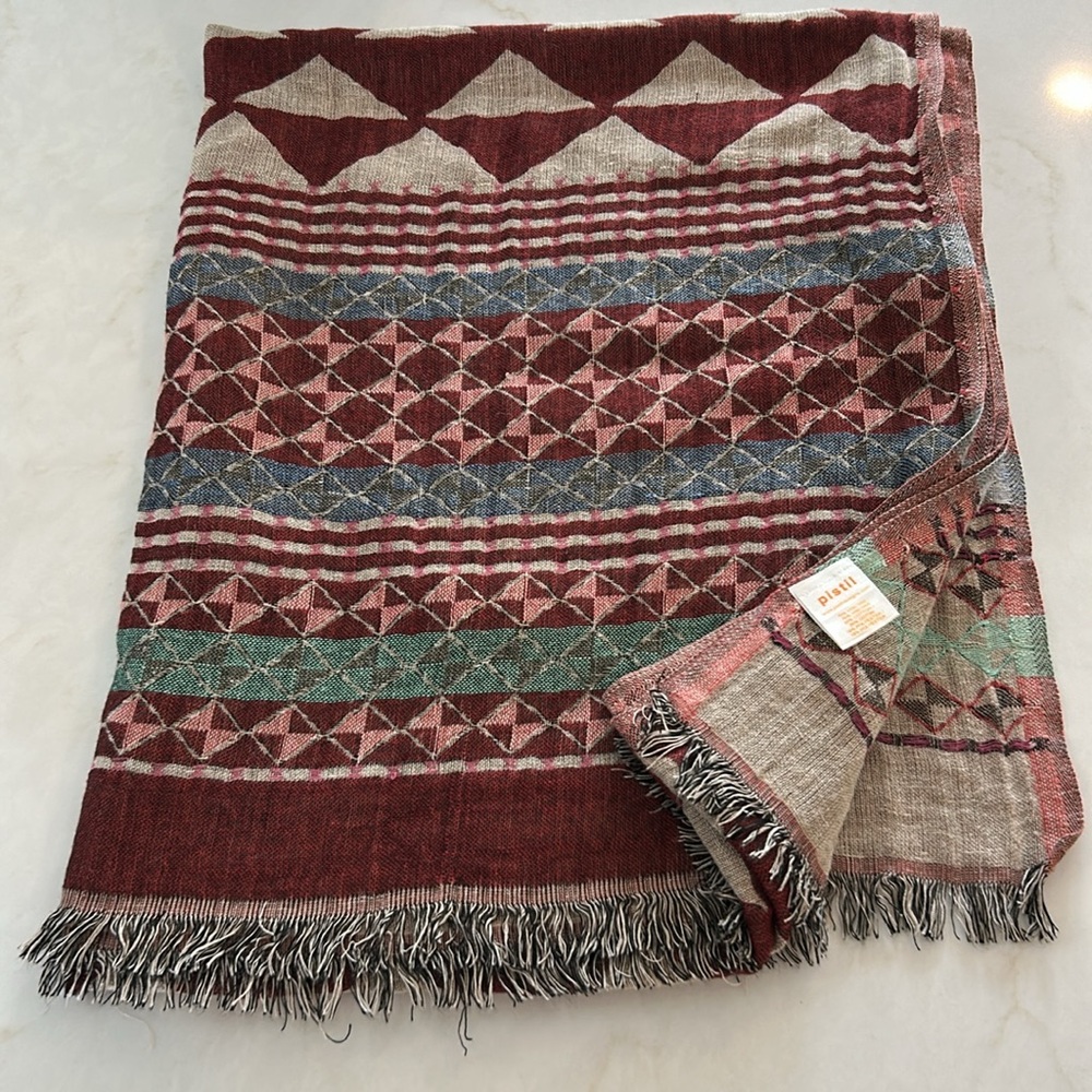 Pistil Geometric Patterned Scarf /‎ Wrap in Brown and Cream 71x 28